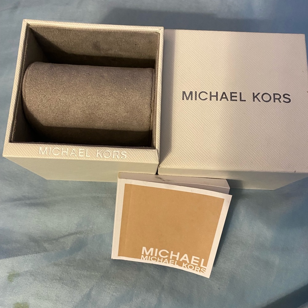 Michael Kors Presentation Watch Case - image 1